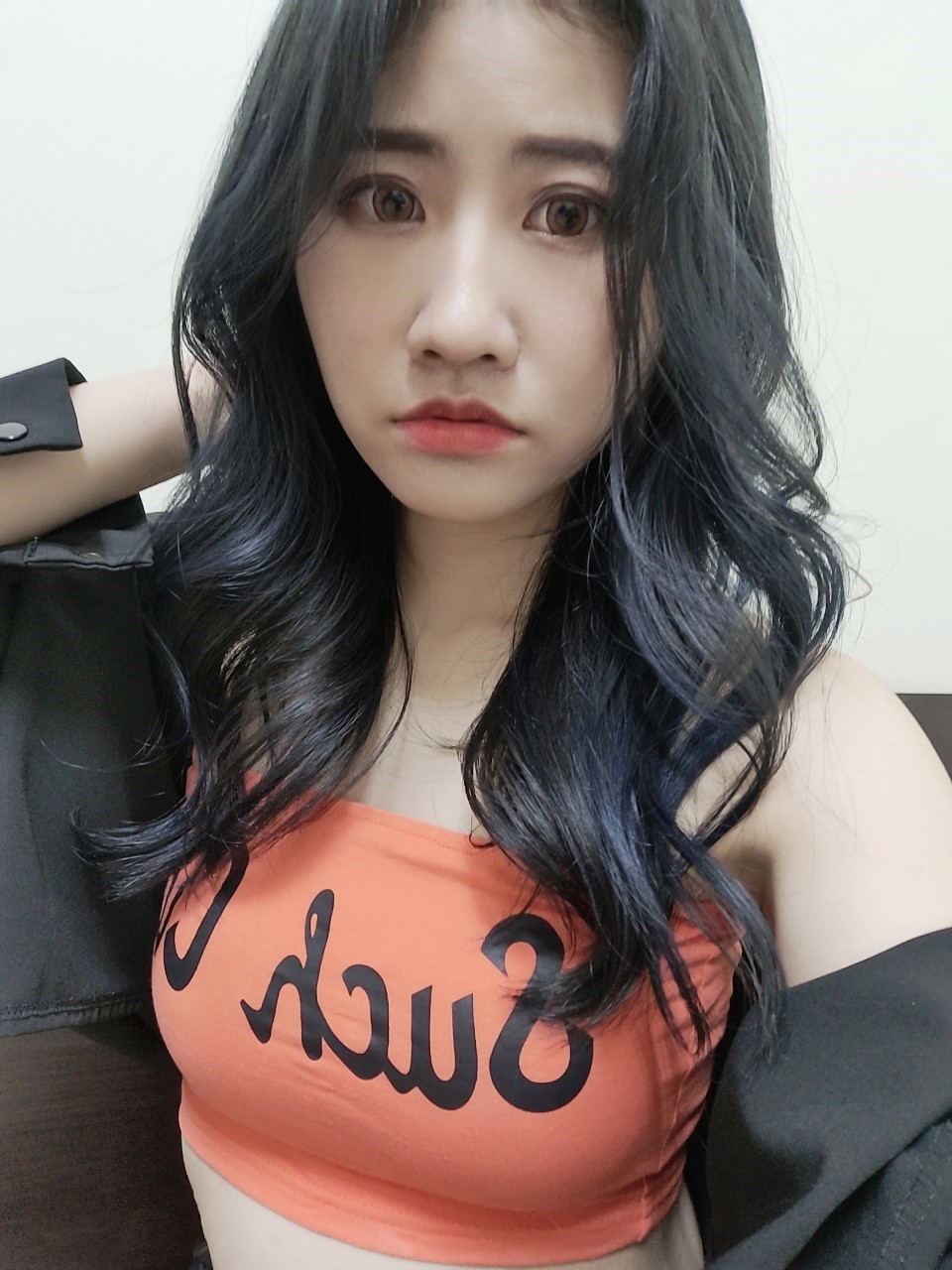 台中染髮，陽光下才能看見的髮色，低調美就是流行！