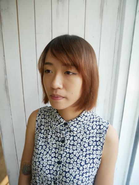 濕潤感的短捲髮燙髮｜台中染髮推薦、台中燙髮推薦、台中剪髮推薦、台中染燙推薦、台中一中染髮推薦